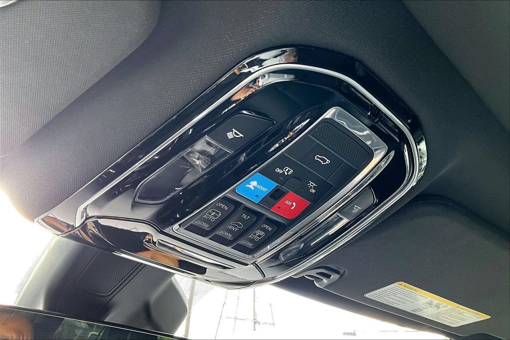 Used 2024 Jeep Grand Wagoneer L 4WD image 48