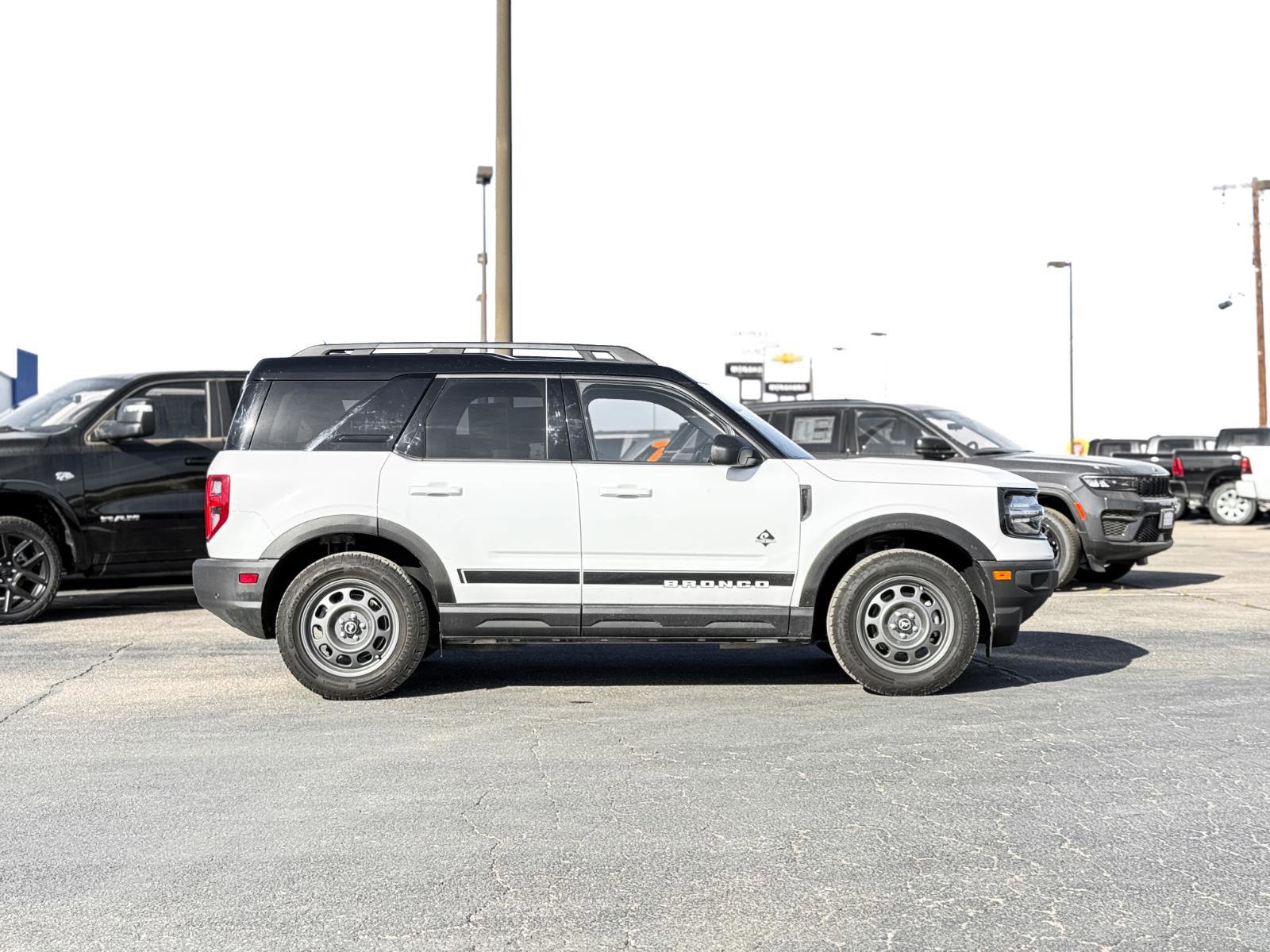 Used 2024 Ford Bronco Sport Outer Banks image 4