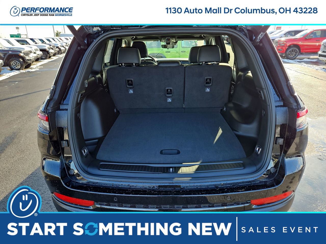 New 2025 Jeep Grand Cherokee Altitude image 11