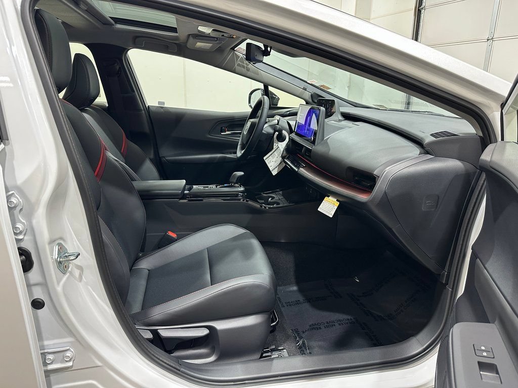 New 2026 Toyota Prius Plug-In Hybrid w/ Limited Premium Package FWD image 31
