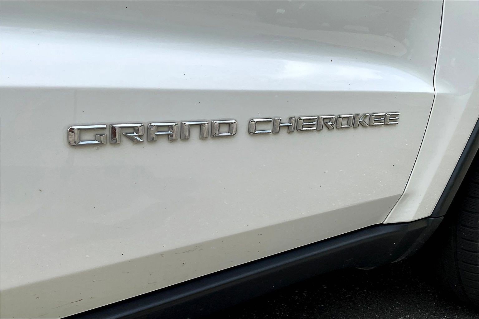Used 2016 Jeep Grand Cherokee Limited AWD/4WD image 23
