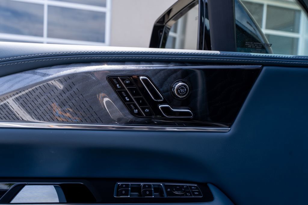Used 2025 Cadillac Escalade IQ Luxury 2 w/ LPO, Premium Carpet Package AWD/4WD image 29