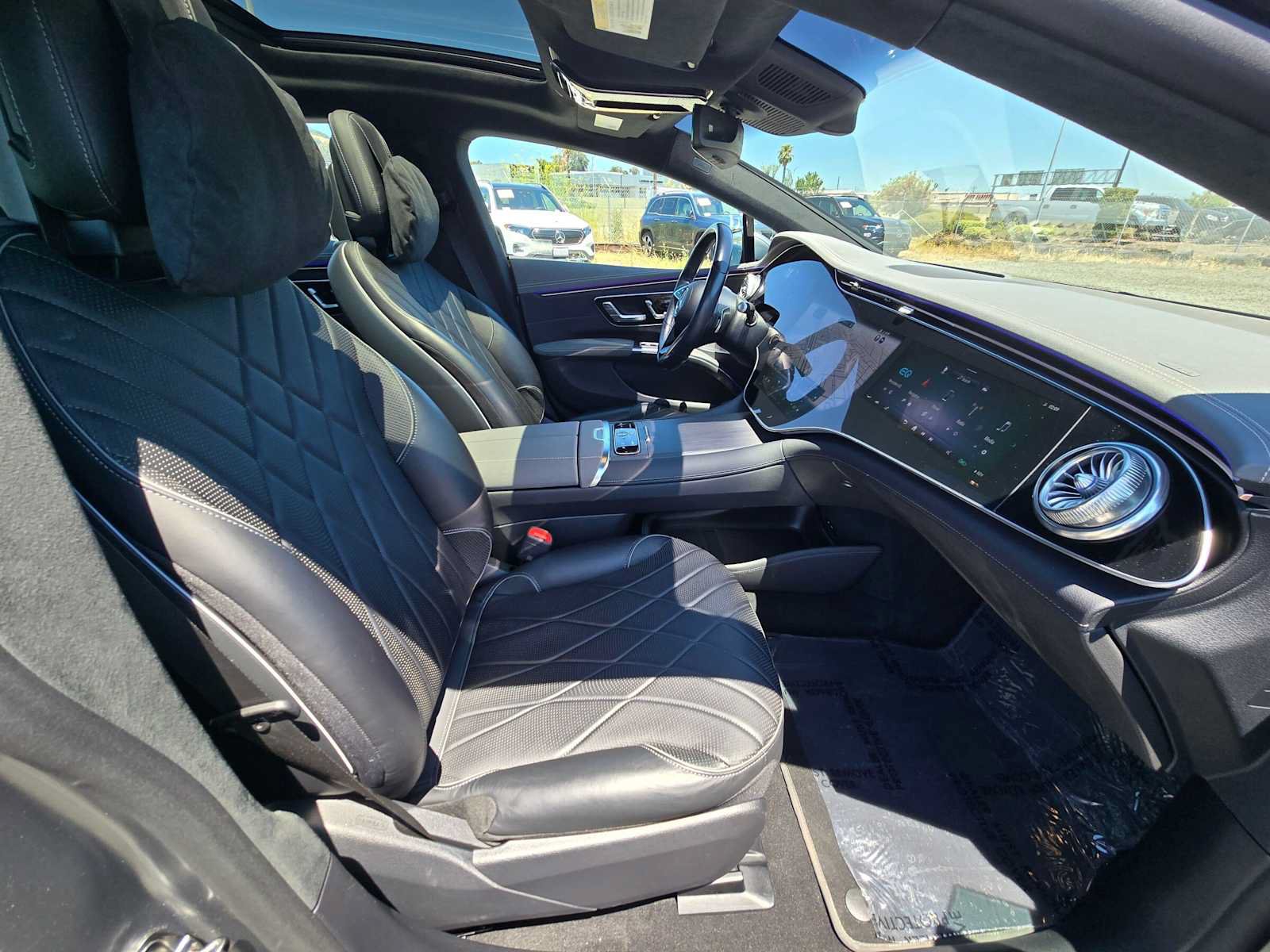 Used 2023 Mercedes-Benz EQS 580 4MATIC Sedan image 11