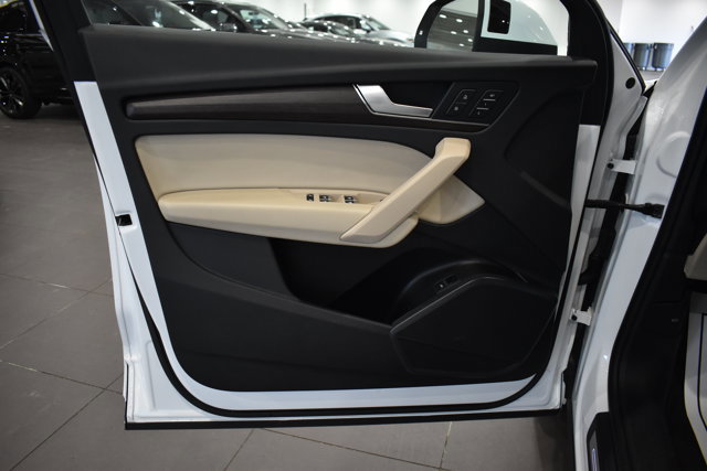 Used 2023 Audi Q5 2.0T Premium w/ Convenience Package image 32