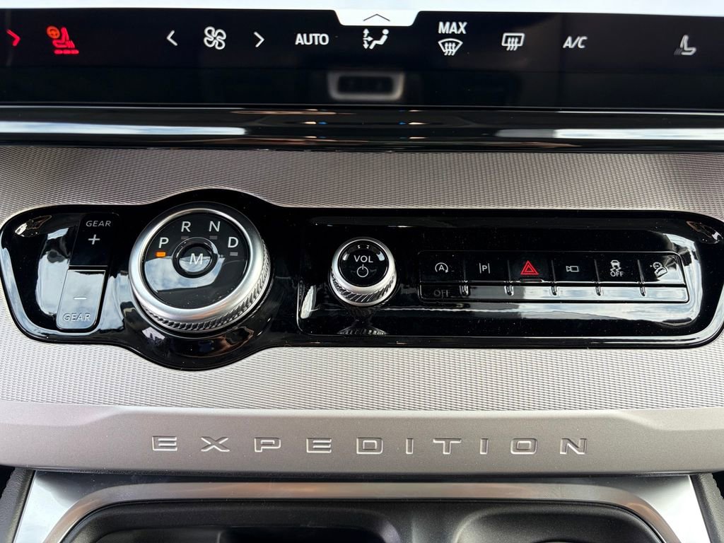 New 2026 Ford Expedition Max Active image 18