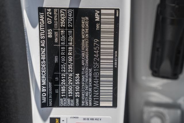Certified 2025 Mercedes-Benz GLC 300 4MATIC w/ Driver Assistance Package image 40