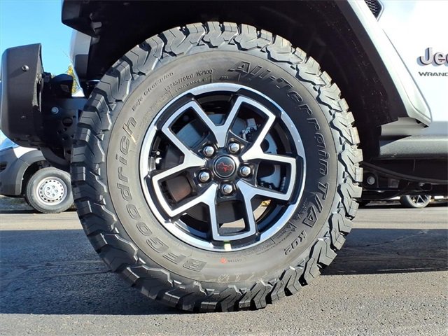 New 2026 Jeep Wrangler Unlimited Rubicon w/ Steel Bumper Group image 9