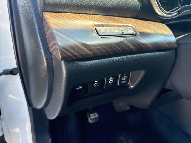 Used 2017 Nissan Maxima Platinum image 18