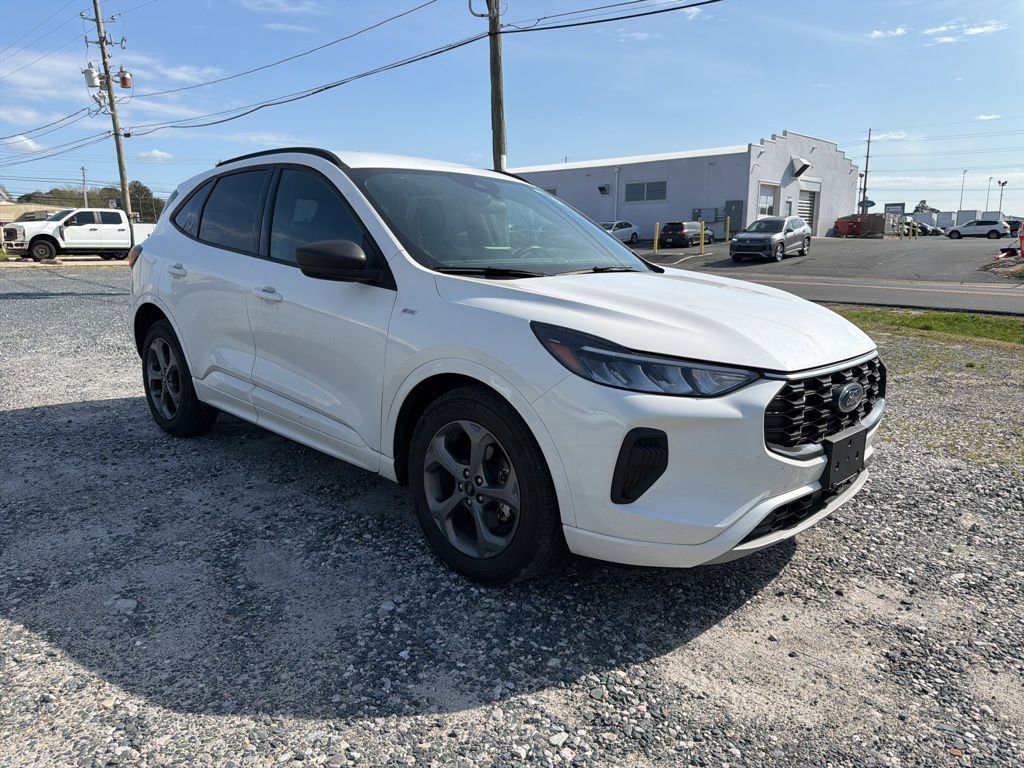 Used 2023 Ford Escape ST-Line w/ Equipment Group 301A image 7