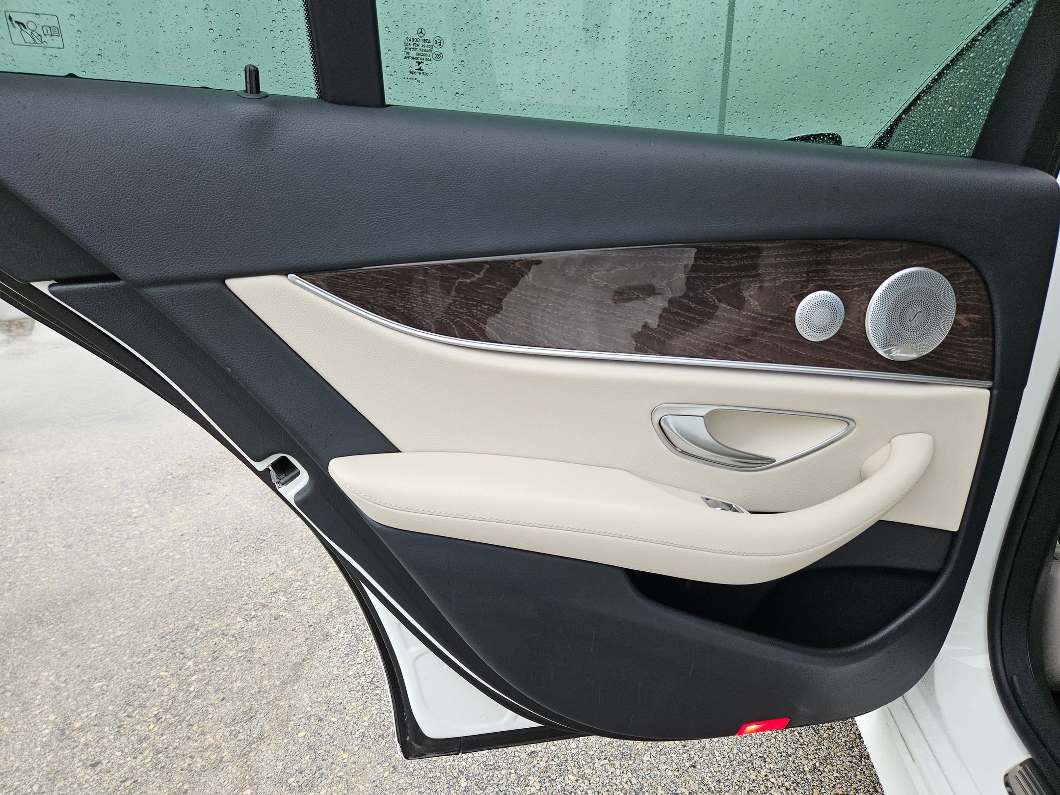 Used 2020 Mercedes-Benz E 350 Sedan image 15