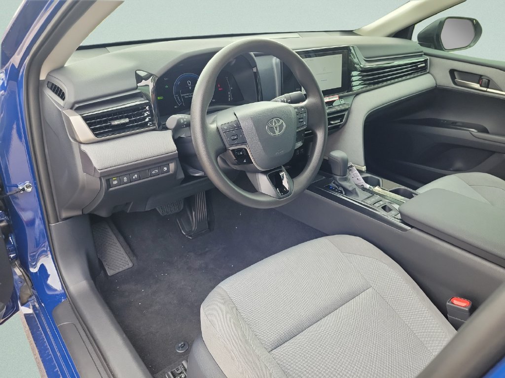 Used 2026 Toyota Camry LE FWD image 22
