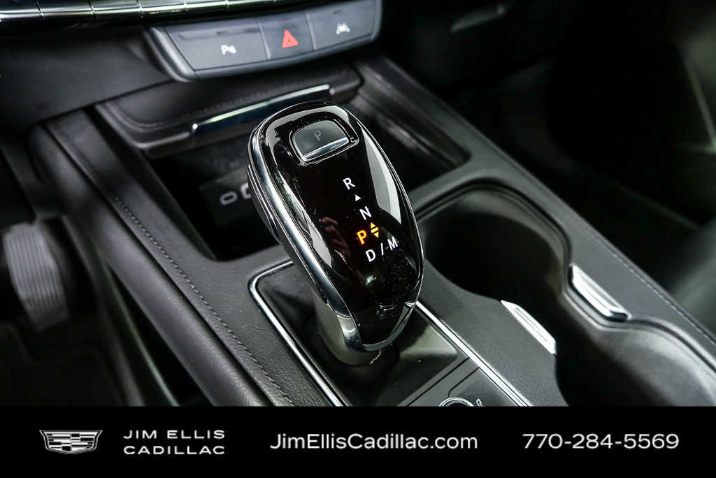 Used 2024 Cadillac XT4 Premium Luxury image 16
