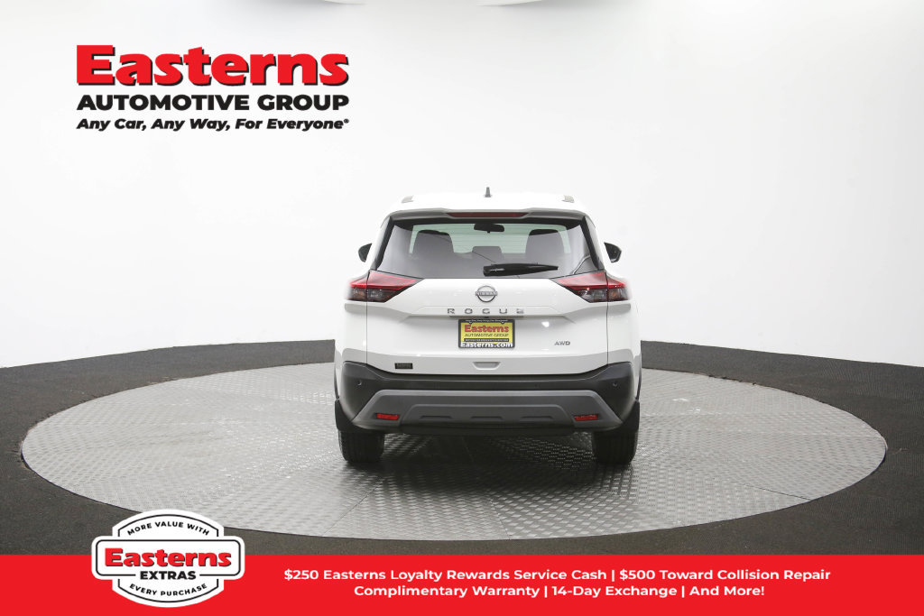 Used 2023 Nissan Rogue S AWD/4WD image 39