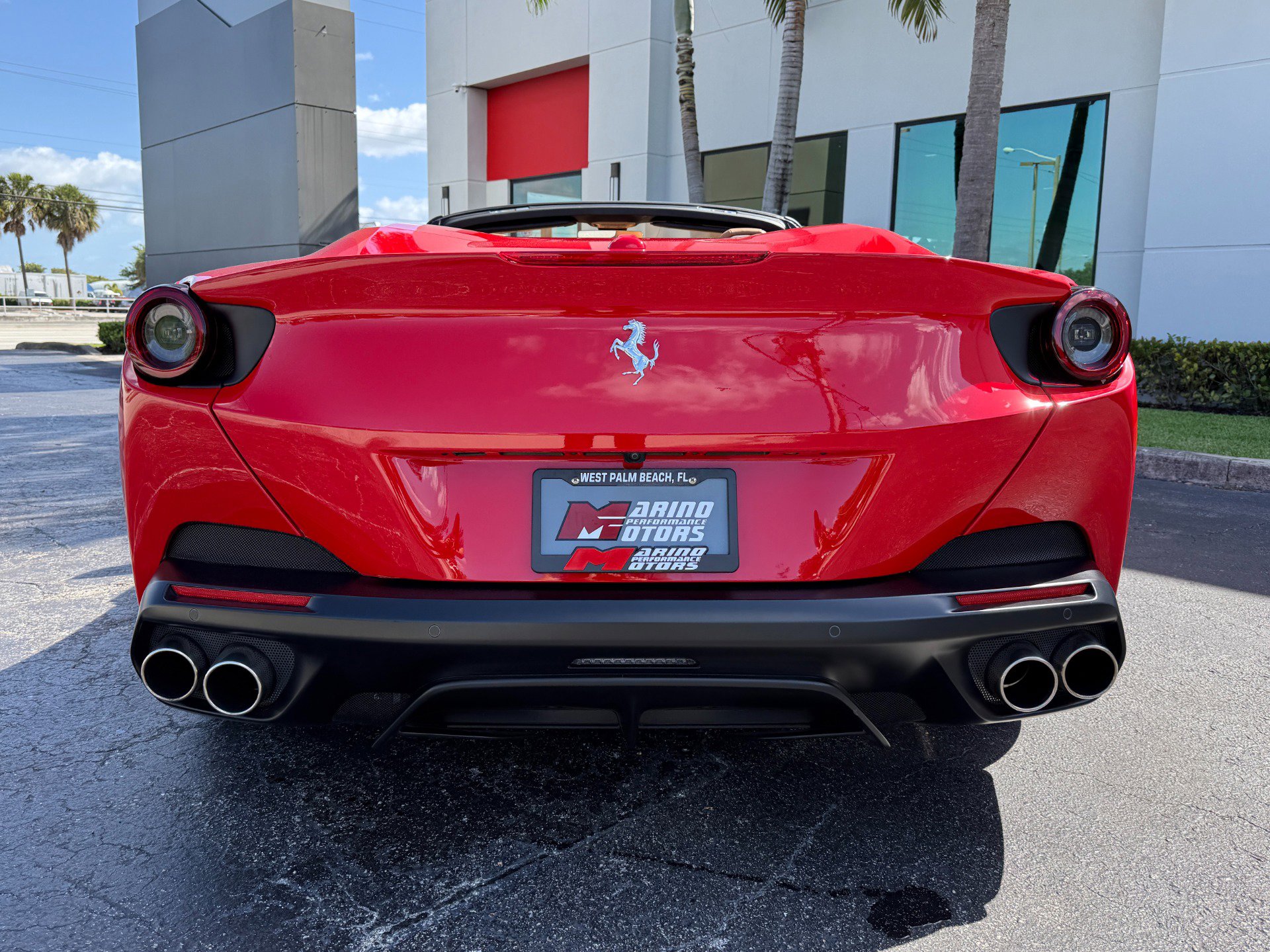 Used 2019 Ferrari Portofino RWD image 15