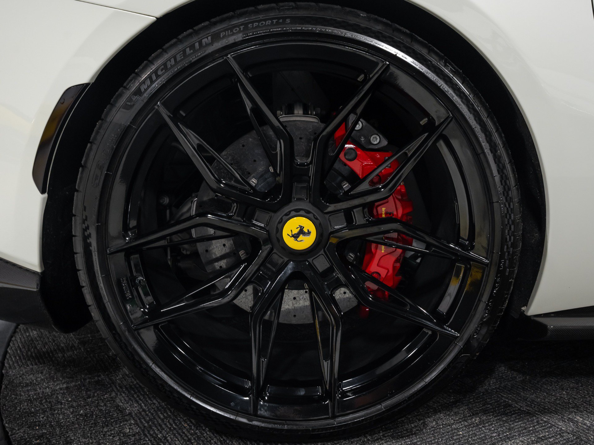 Used 2023 Ferrari 812 GTS RWD image 51