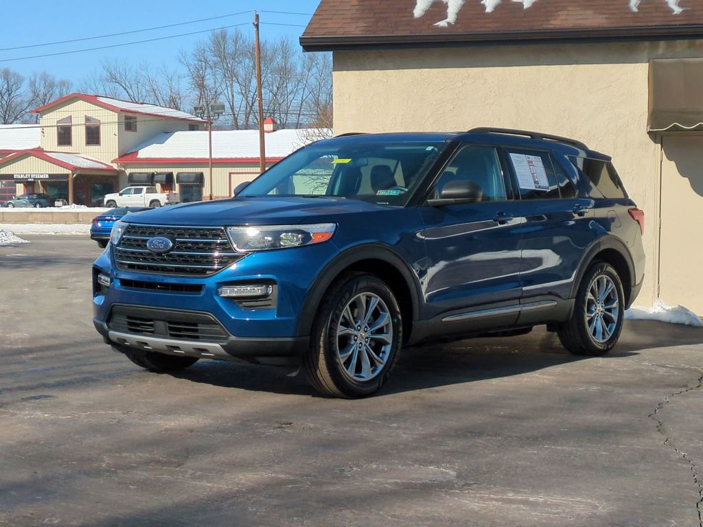 Used 2020 Ford Explorer XLT w/ Equipment Group 202A image 1