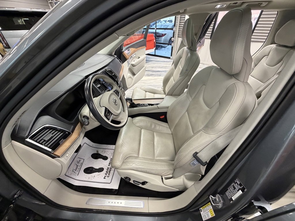 Used 2017 Volvo XC90 T6 Inscription w/ Vision Package image 59