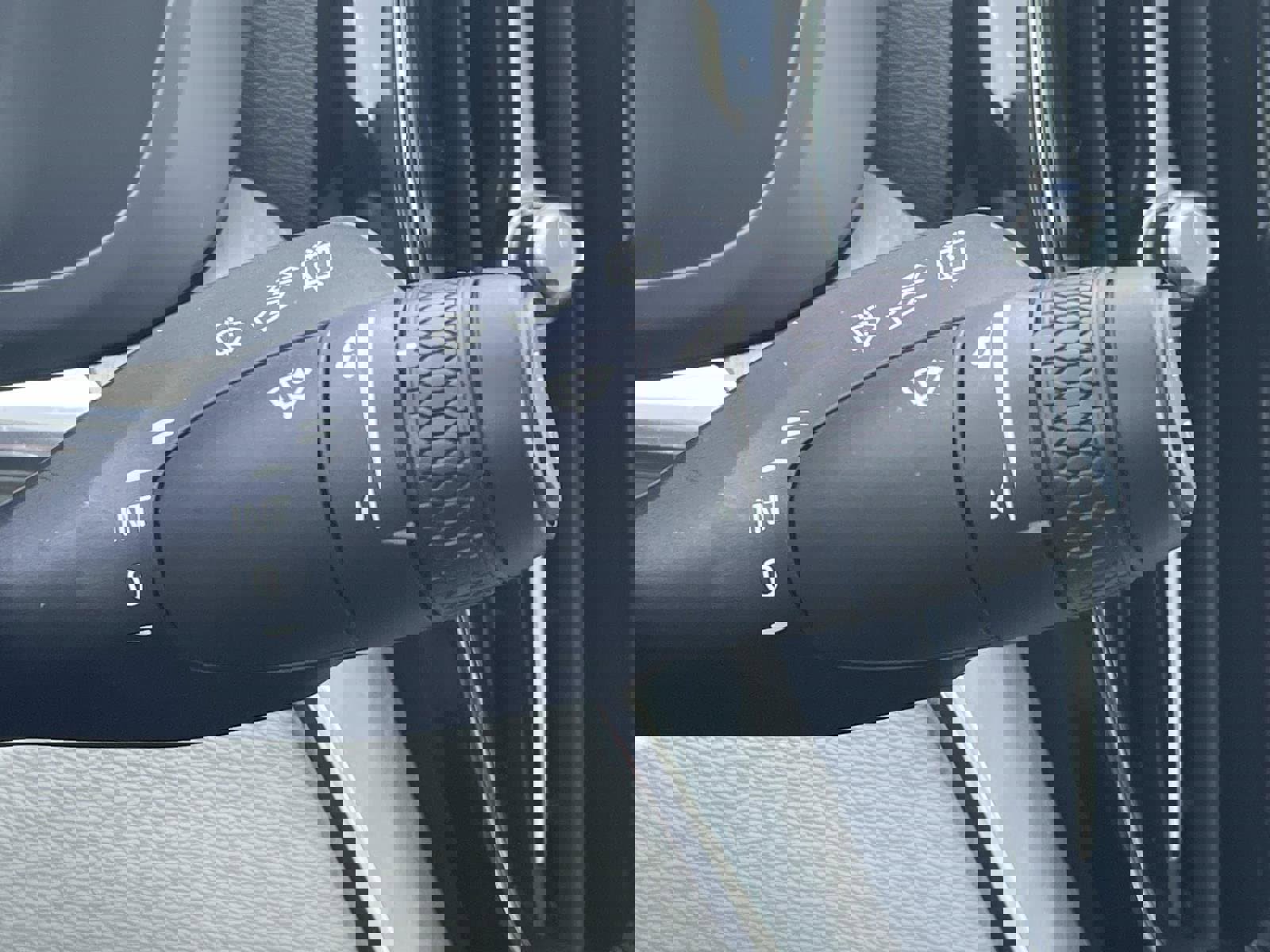 Used 2023 Volvo XC60 B5 Plus w/ Climate Package AWD/4WD image 26