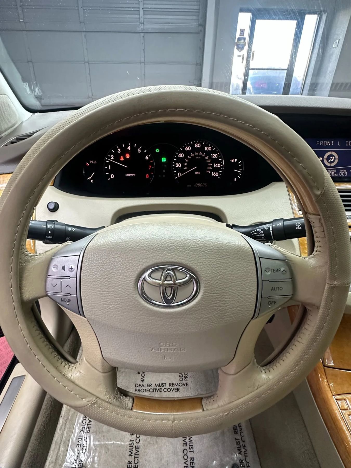 Used 2006 Toyota Avalon XLS image 12