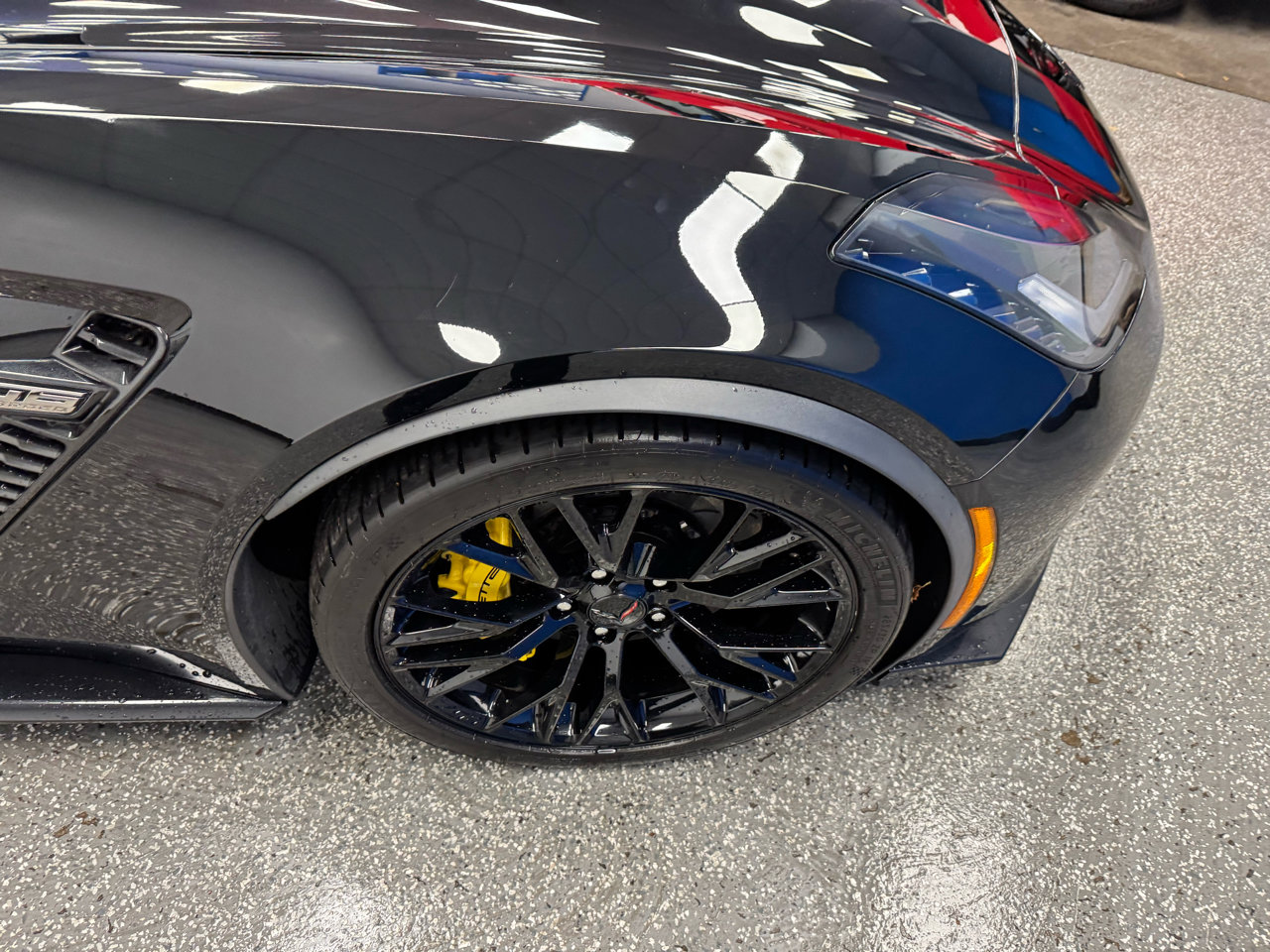 Used 2016 Chevrolet Corvette Z06 w/ 2LZ Preferred Equipment Group image 21