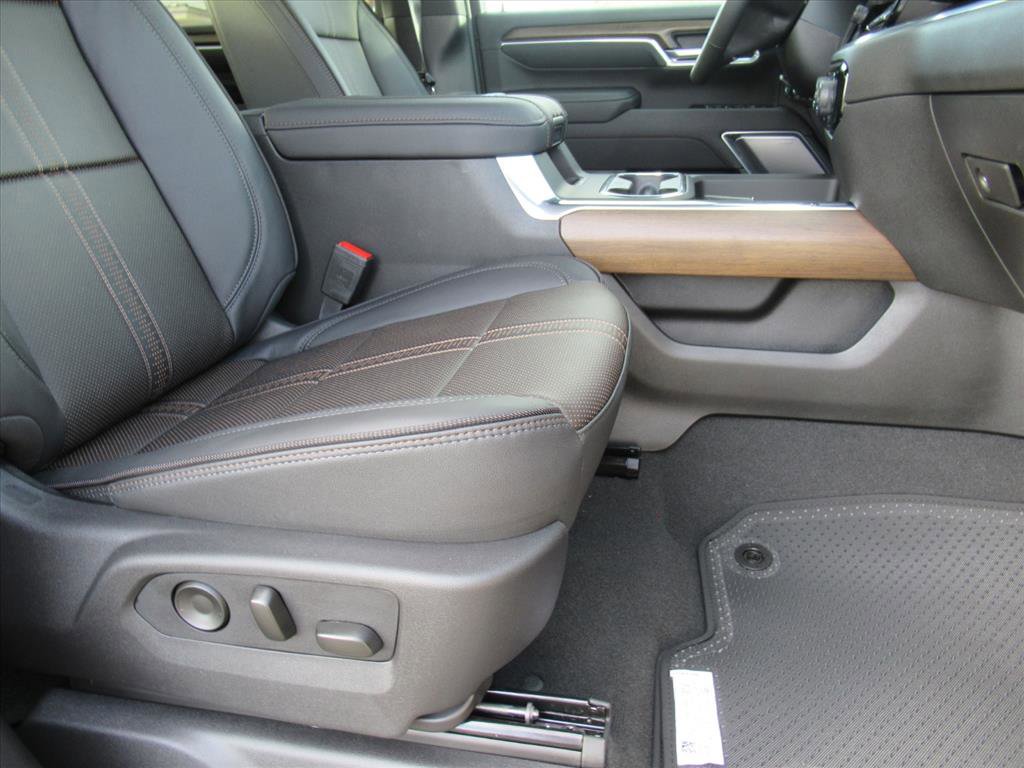 New 2026 Chevrolet Silverado 3500 High Country w/ Midnight Edition image 12