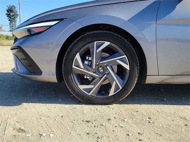 New 2025 Hyundai Elantra Sport image 23