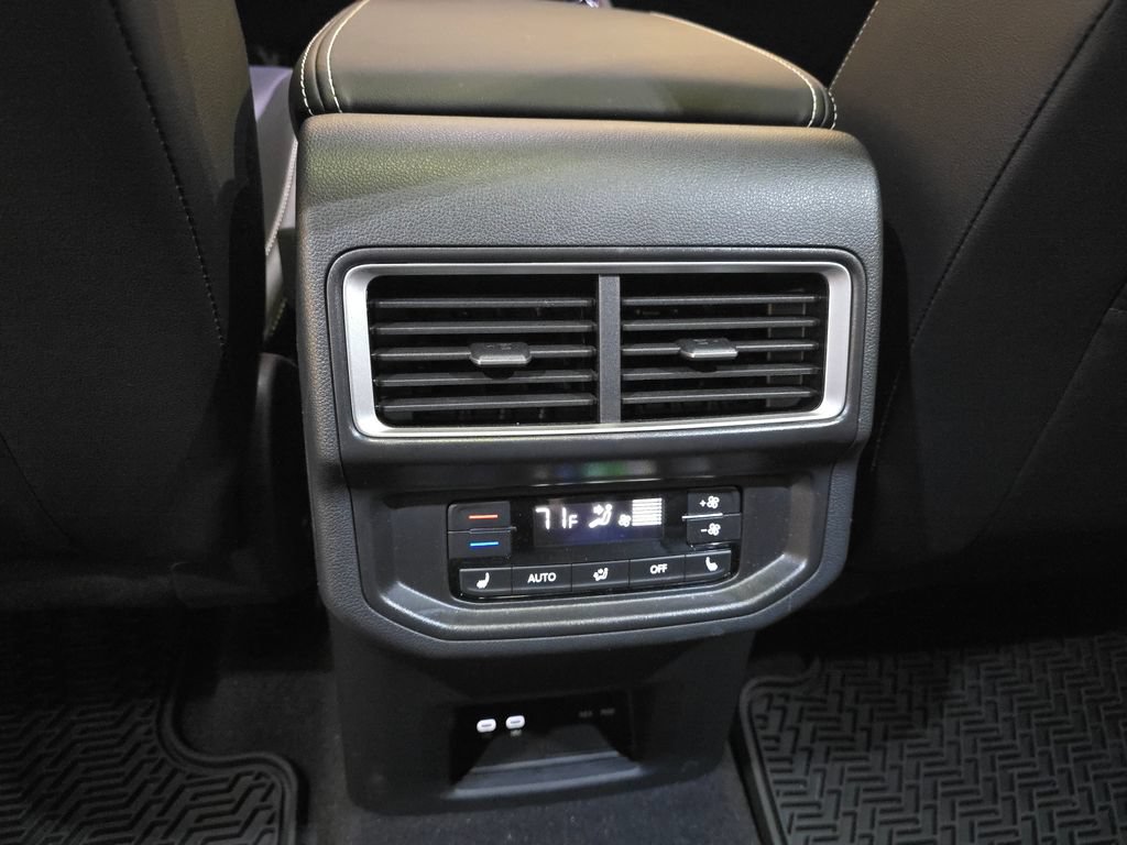 Used 2024 Volkswagen Atlas SEL AWD/4WD image 25
