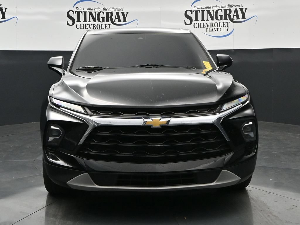 Used 2023 Chevrolet Blazer LT FWD image 2