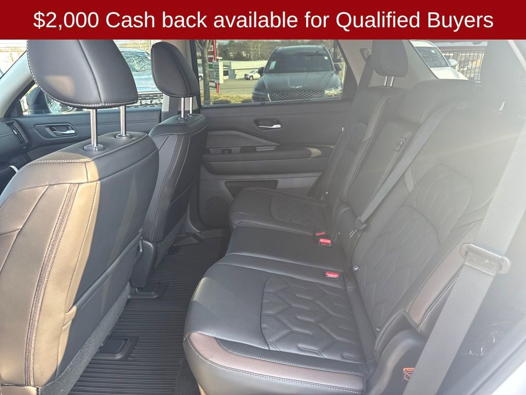 New 2026 Nissan Pathfinder Platinum image 26