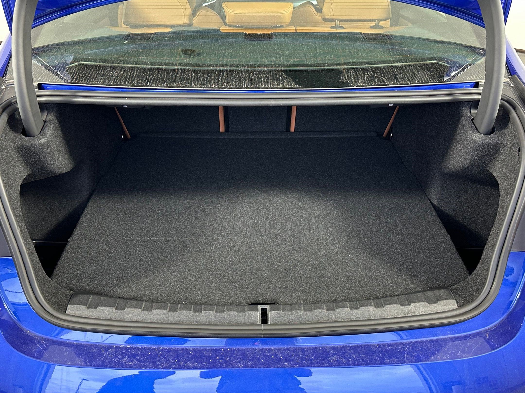 Used 2026 BMW 330i Sedan w/ M Sport Package image 29