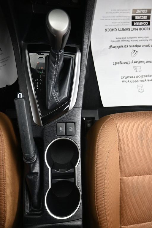 Used 2014 Toyota Corolla LE image 27