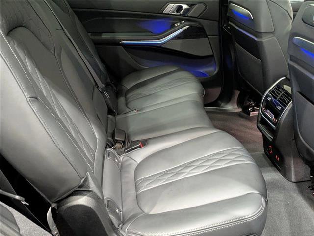 Used 2025 BMW X7 M60i image 23