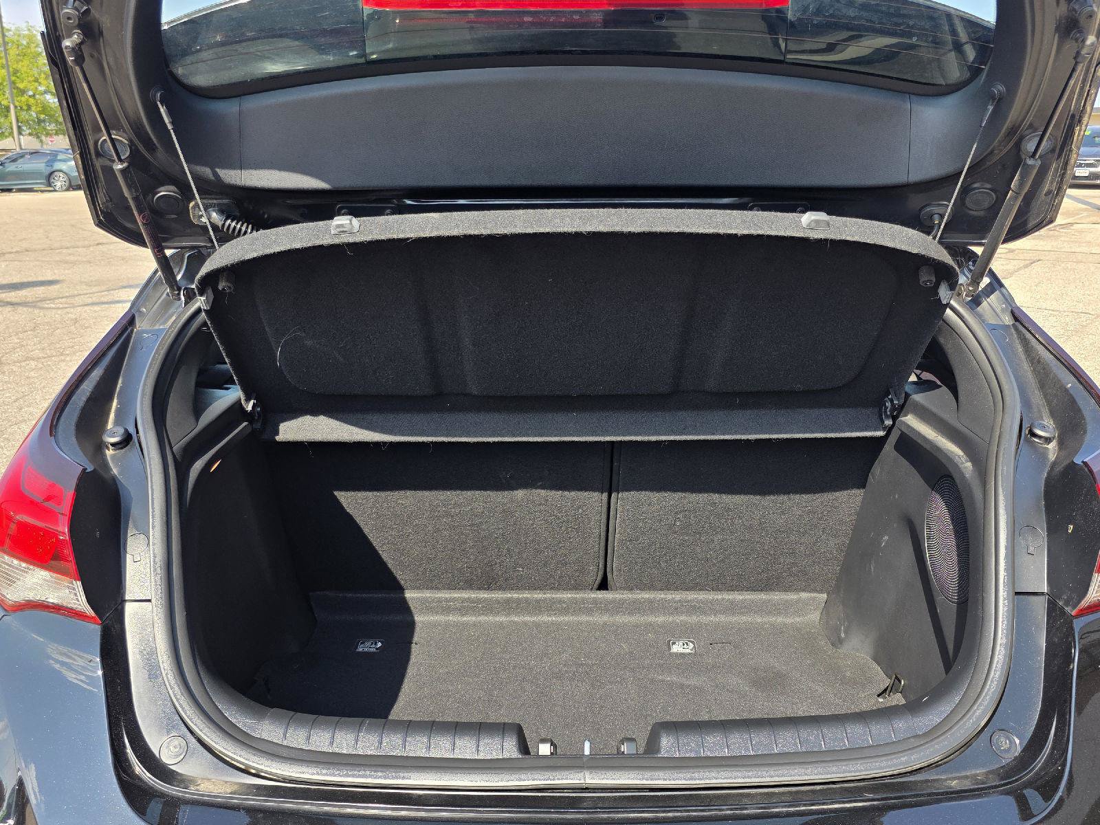Used 2020 Hyundai Veloster Turbo FWD image 32