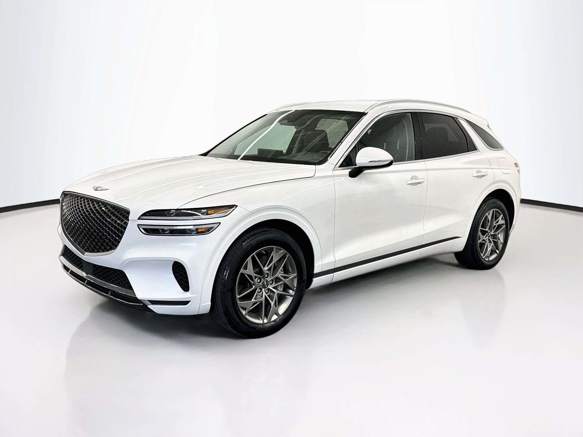 Used 2025 Genesis GV70 2.5T AWD/4WD image 3