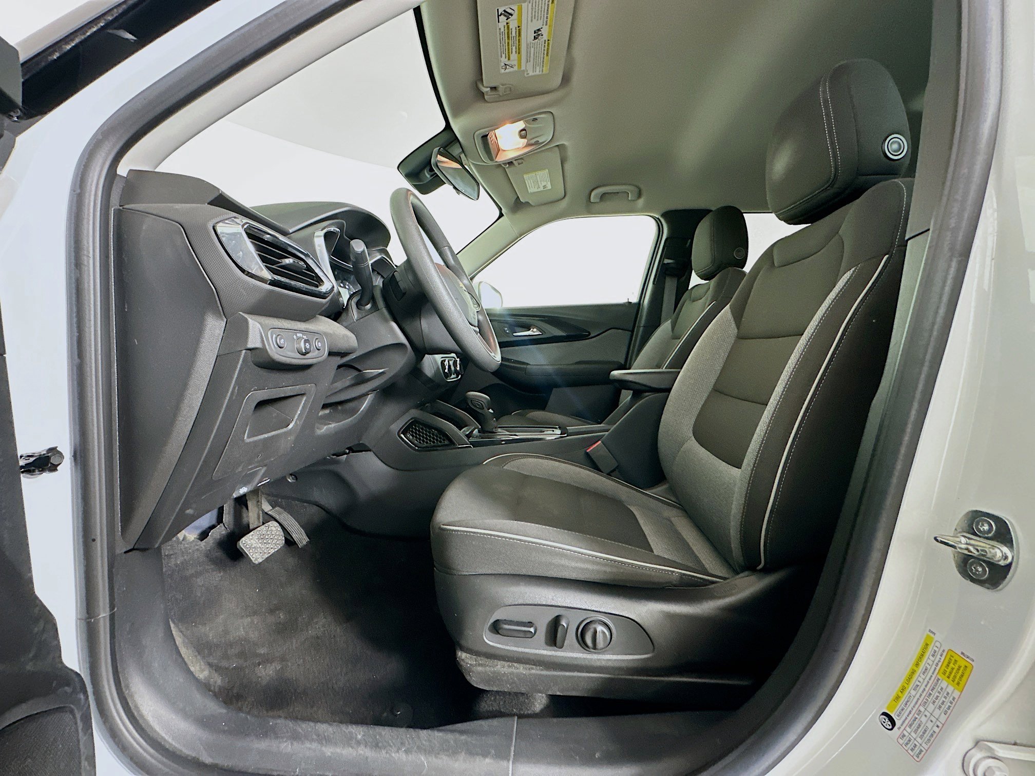 Used 2022 Chevrolet TrailBlazer LT w/ Driver Confidence Package image 13