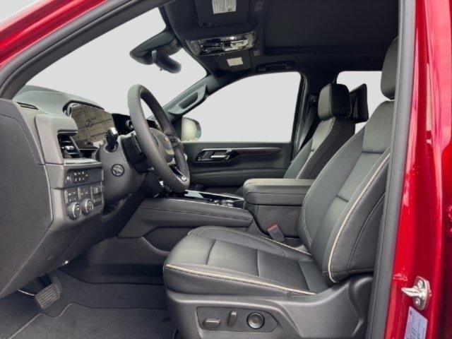 Used 2026 Chevrolet Tahoe Premier AWD/4WD image 9