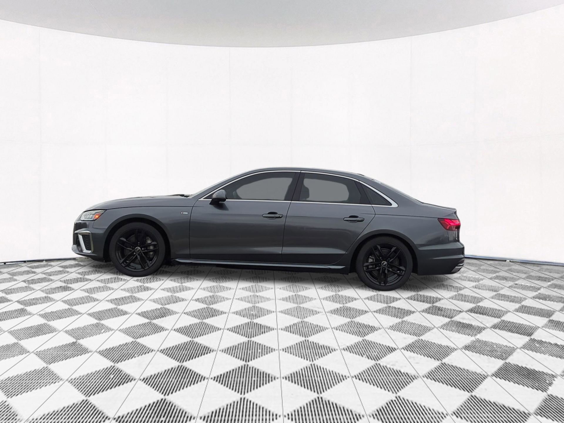 Used 2024 Audi A4 2.0T Premium Plus image 4