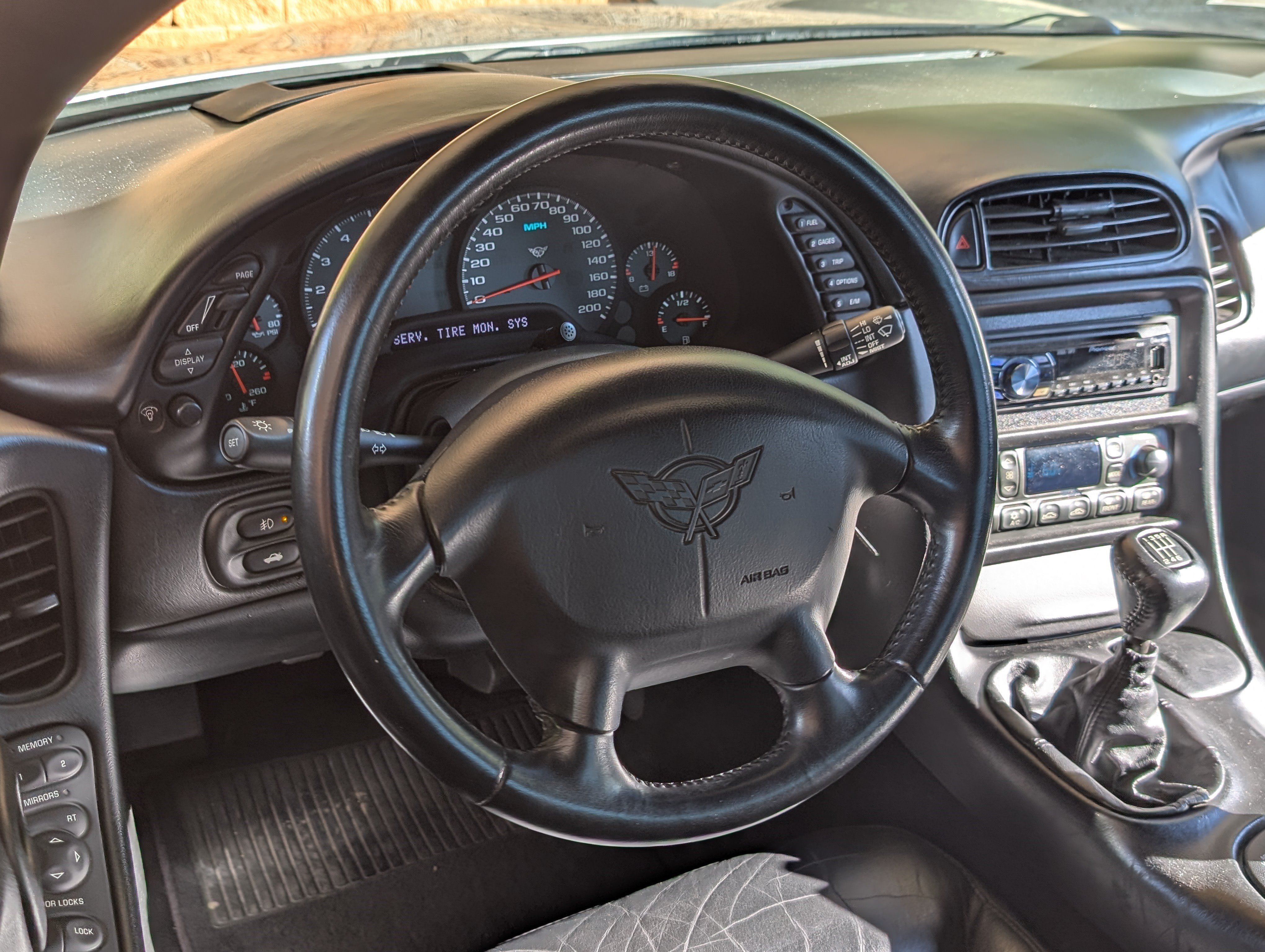 Used 2000 Chevrolet Corvette Convertible w/ Performance Handling Pkg RWD image 21