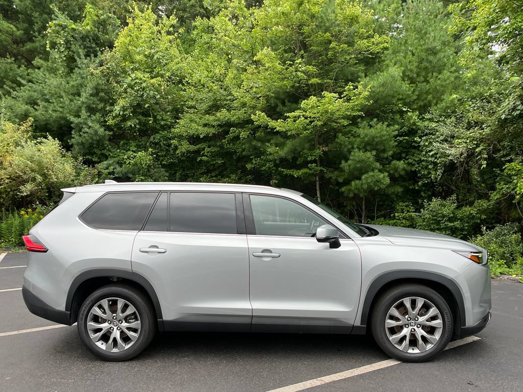 Used 2024 Toyota Grand Highlander AWD image 6