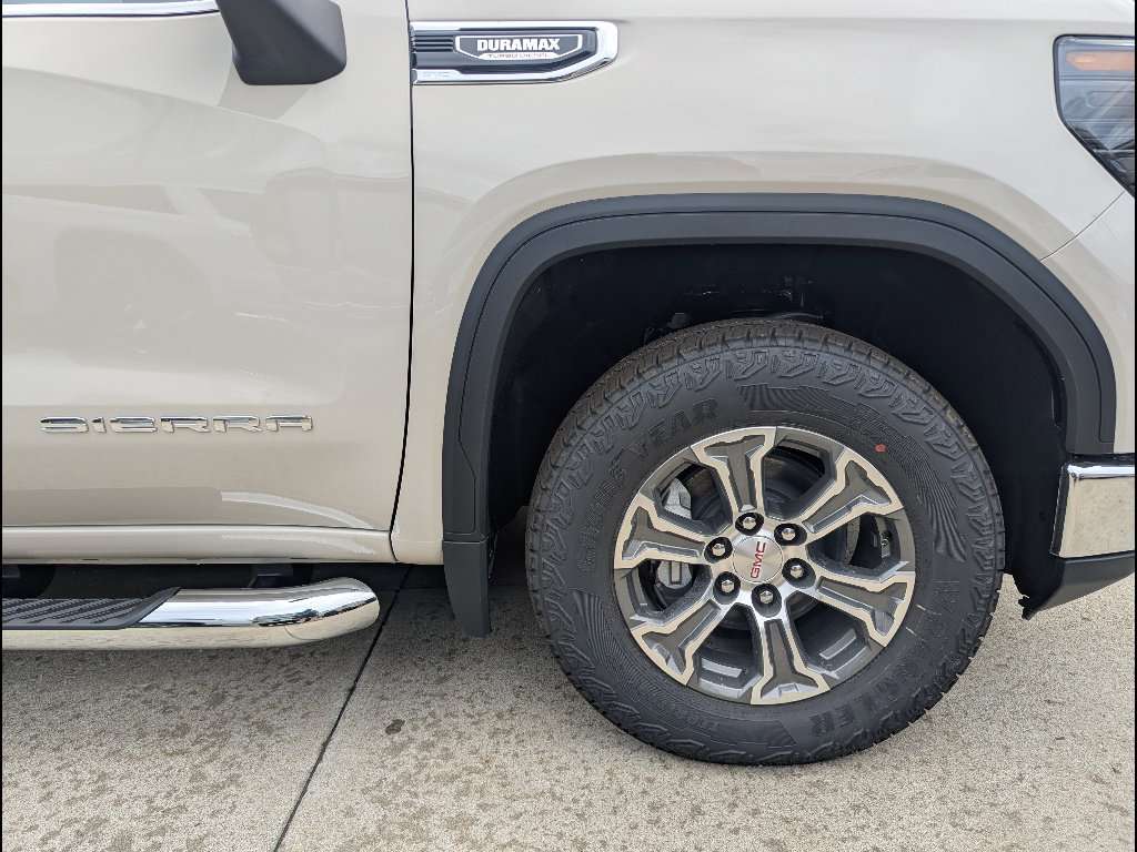 New 2026 GMC Sierra 1500 SLE image 10