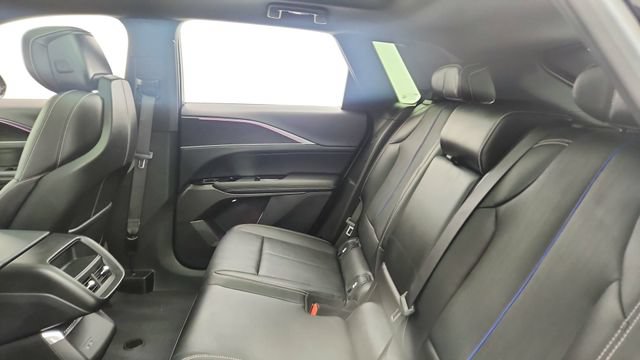 Used 2025 Cadillac Lyriq Sport AWD/4WD image 30