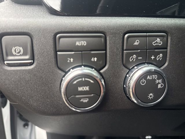 New 2026 GMC Sierra 1500 SLE w/ Preferred Package image 12