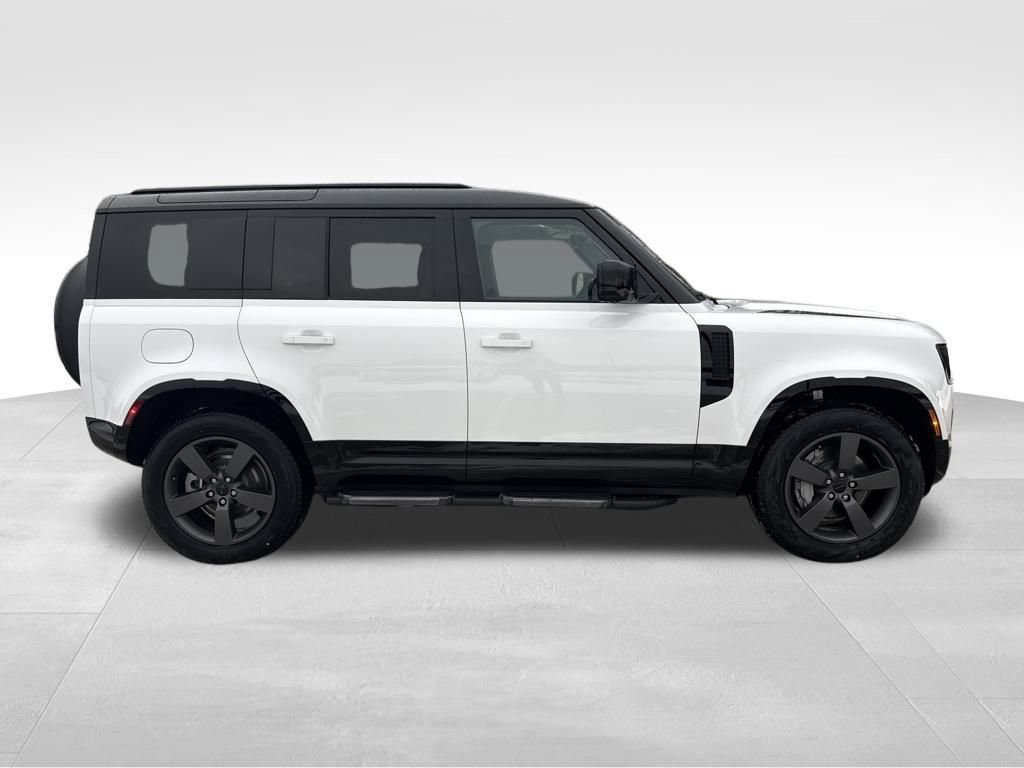 New 2026 Land Rover Defender 110 X-Dynamic SE image 6