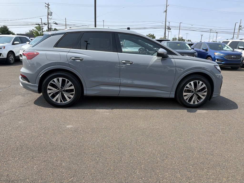 Used 2023 Audi Q4 e-tron Premium Plus w/ Premium Plus RWD image 7