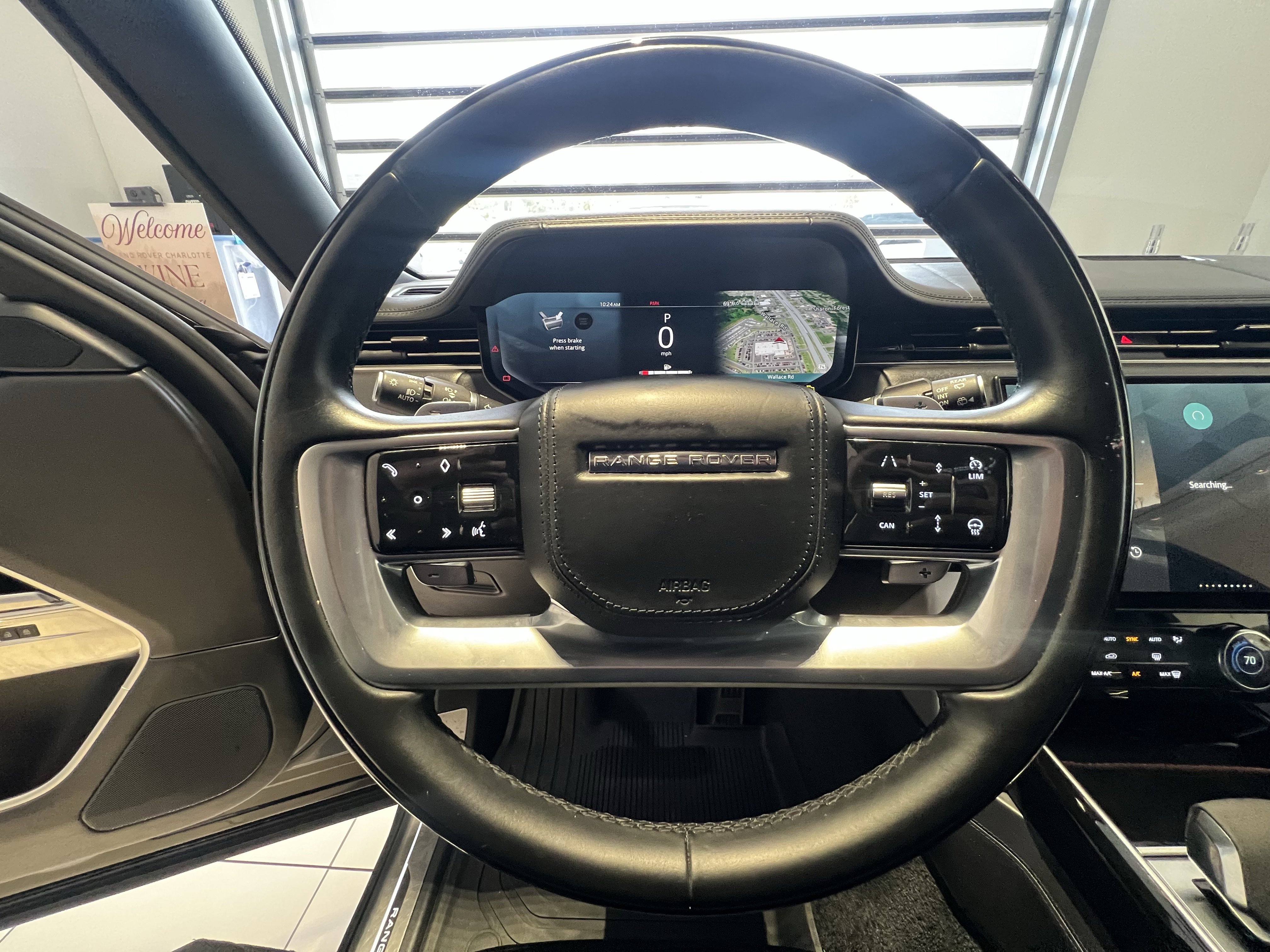 Used 2023 Land Rover Range Rover SE image 18