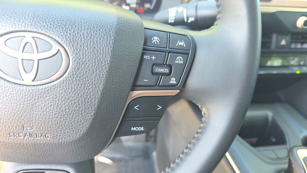 Used 2023 Toyota Crown XLE image 26