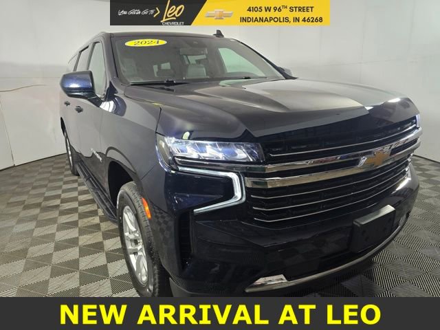 Used 2024 Chevrolet Suburban LT image 3