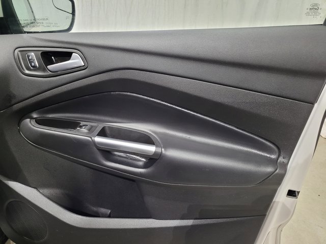 Used 2018 Ford Escape SE w/ SE SYNC Package image 56