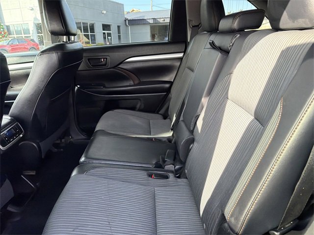 Used 2016 Toyota Highlander Plus image 13