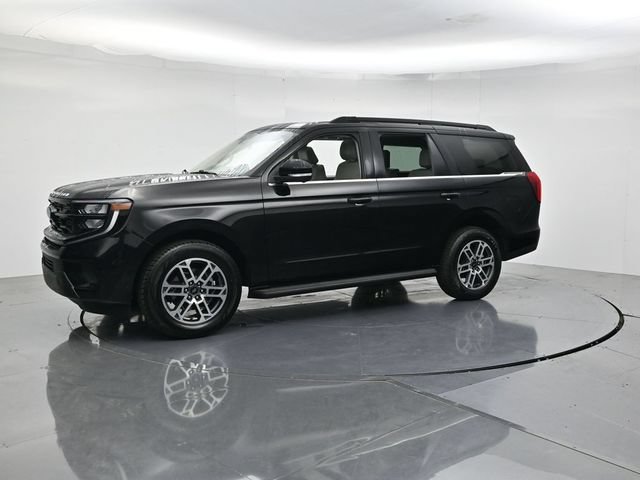 Used 2025 Ford Expedition Active AWD/4WD image 6